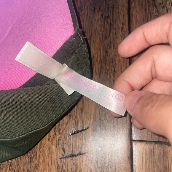 Victoria’s Secret pink wear everywhere push up bra free bra pink bra - Picture 15 of 16